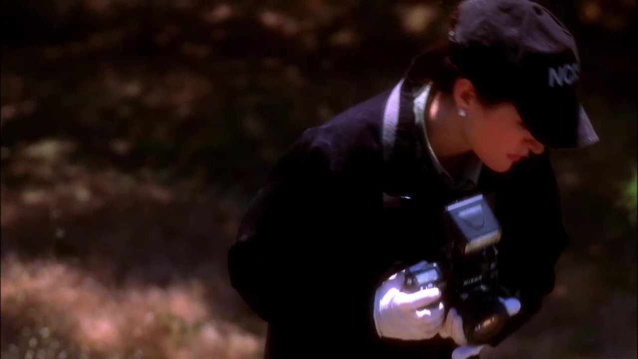 NCIS - Season 1 Episode 21 : Split Decision