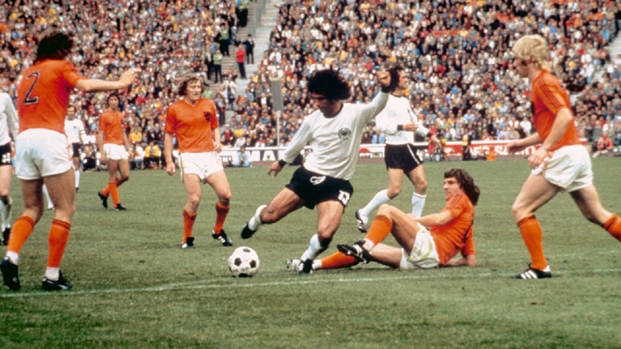 Scen från 1974 FIFA World Cup Official Film: Heading For Glory