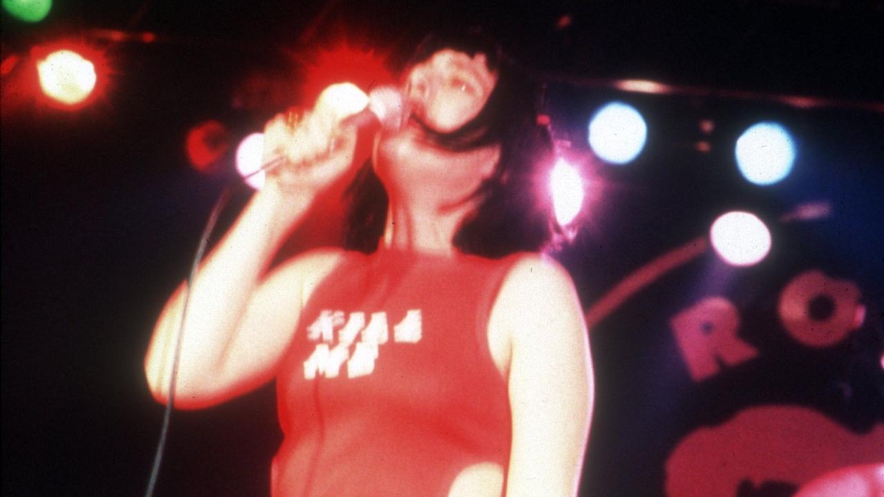 Scen från Punksångaren Kathleen Hanna