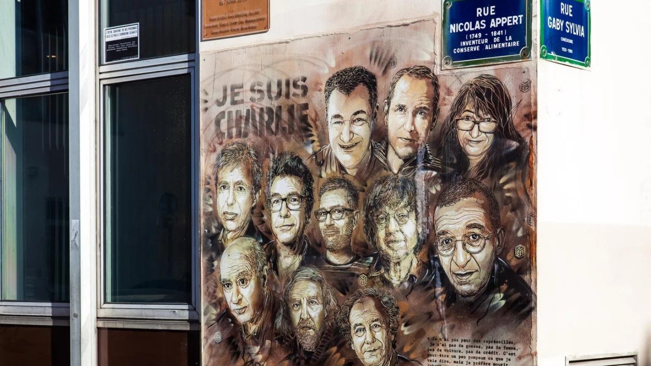 مشاهدة فيلم De Charlie Hebdo au Bataclan, les derniers secrets des attentats de 2015 مترجم بدون اعلانات - خلفية
