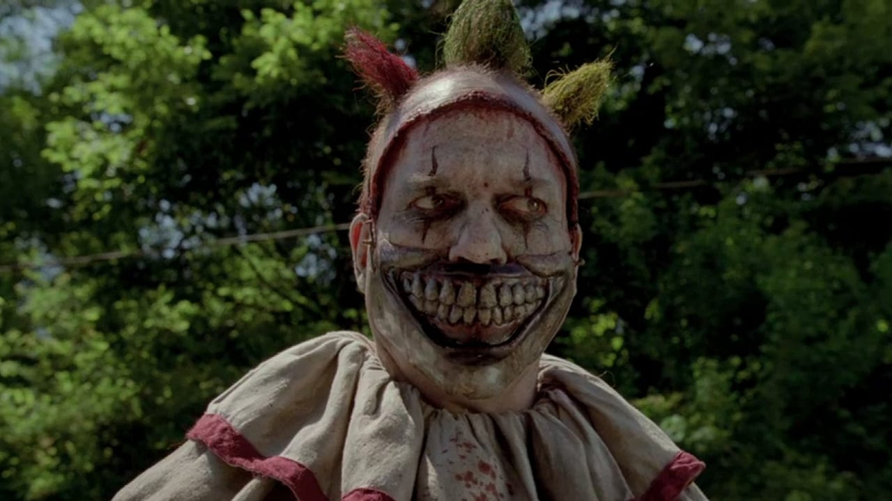 American Horror Story - Season 4 Episode 2 : Massacres and Matinees