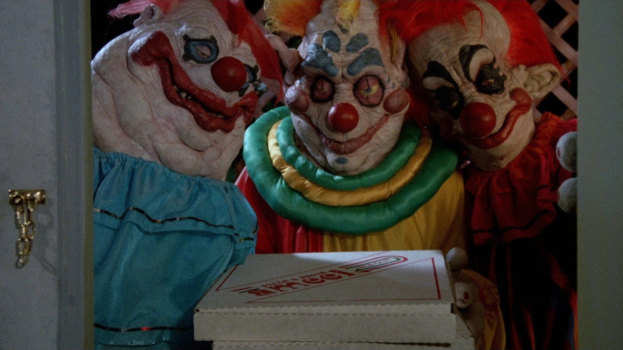 Killer Klowns from Outer Space background 71