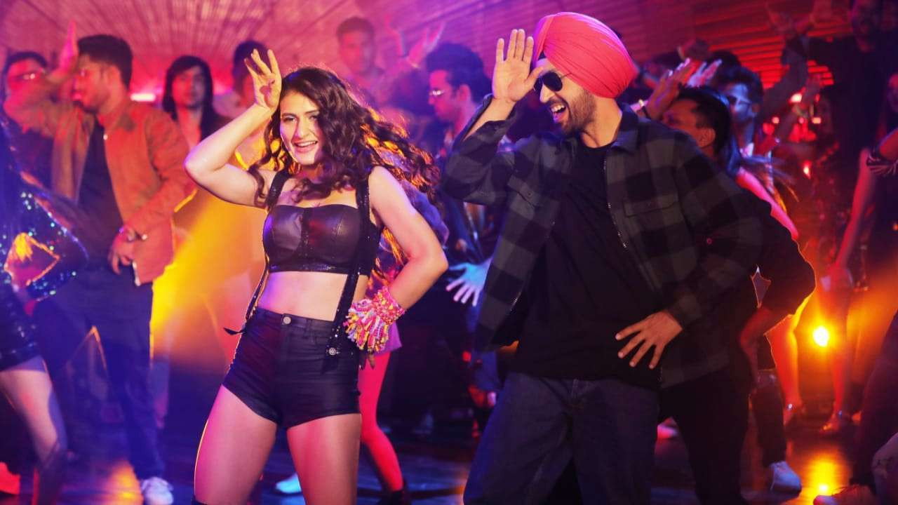 Suraj Pe Mangal Bhari (2020) Hindi HD backdrop