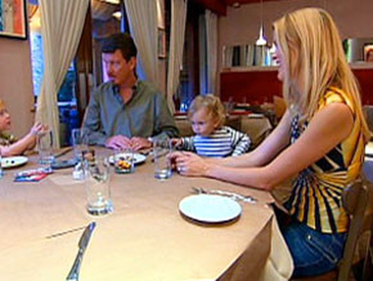 The Real Housewives of New York City - Season 1 Episode 6 : Girls' Night Out