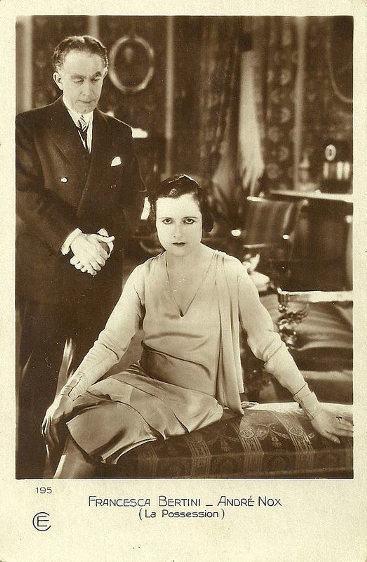 La Possession Backdrop