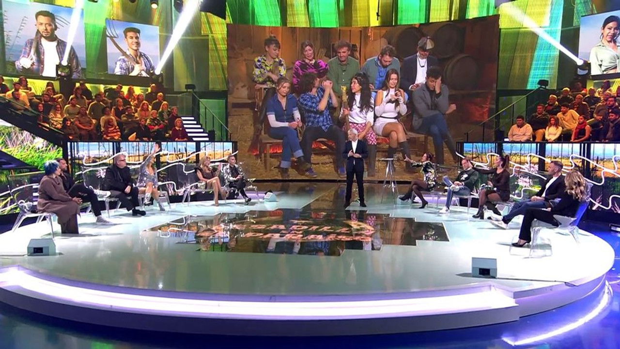 Pesadilla En El Paraíso — Épisode 1