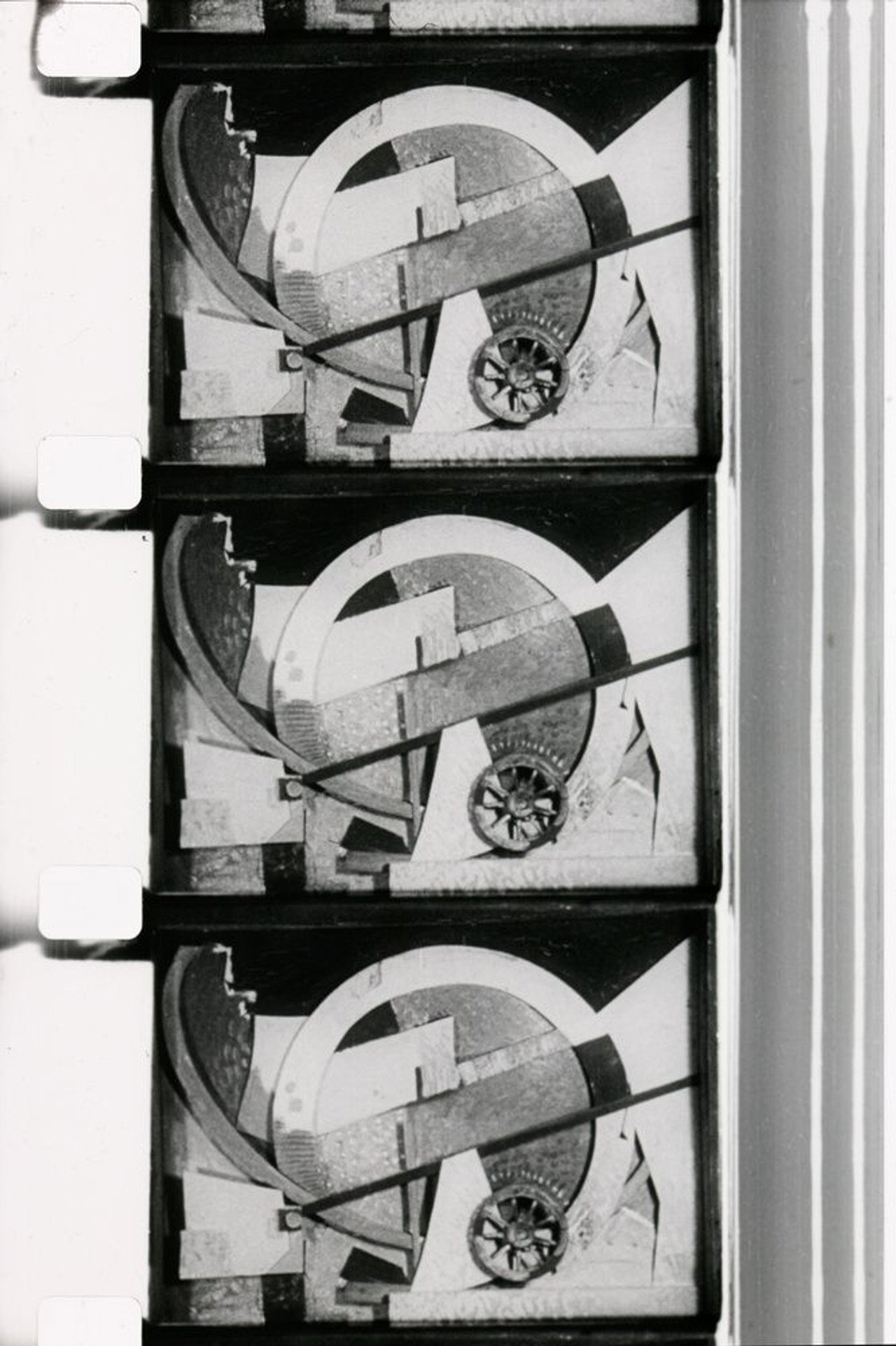 La Clef de L'horloge (Poème cinémathographique en l’honneur de Kurt Schwitters) filmaffisch