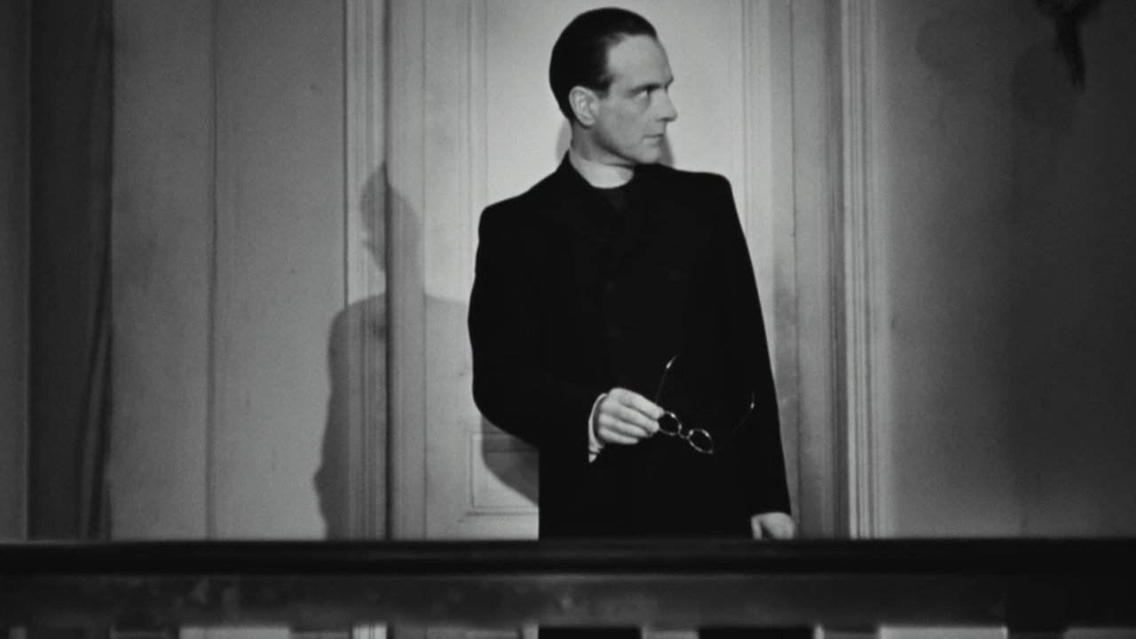 The Murderer Lives at Number 21