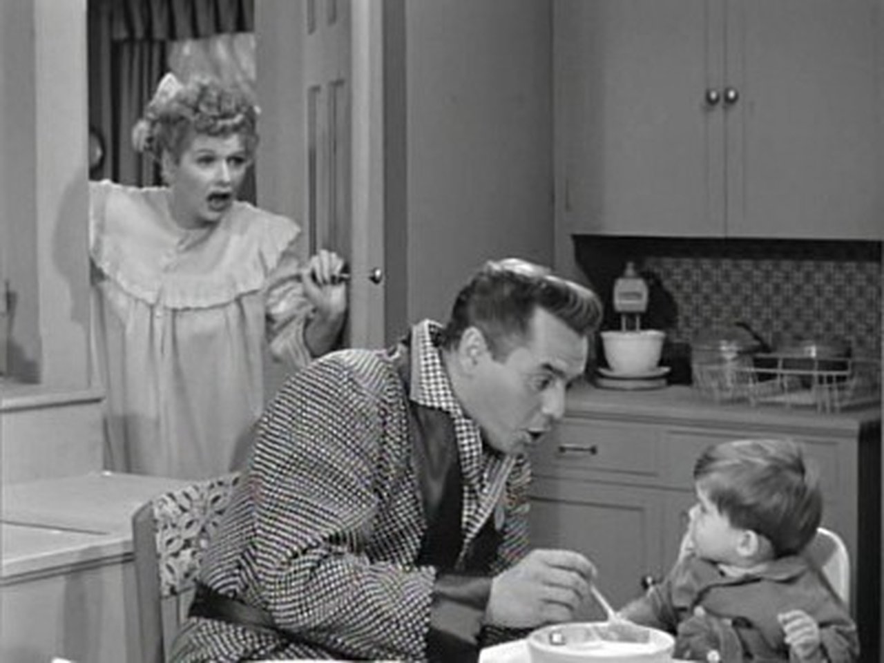 I Love Lucy - Season 3 Episode 14 : Ricky Minds the Baby