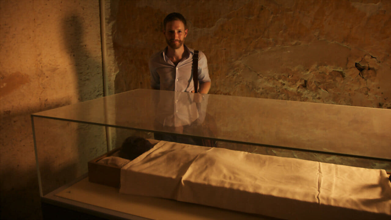 Scen från Tutankhamun: The Mystery of the Burnt Mummy