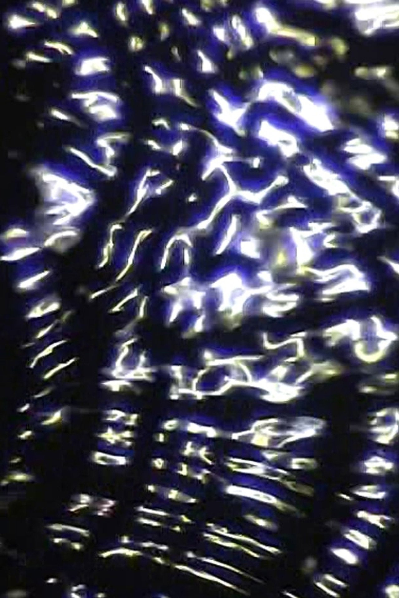 V1 (Tourbillons) filmaffisch
