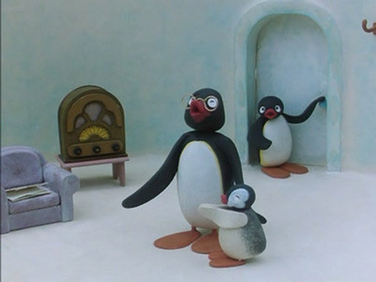 Pingu - Season 3 Episode 3 : Pingu's Grandfather Comes to Visit