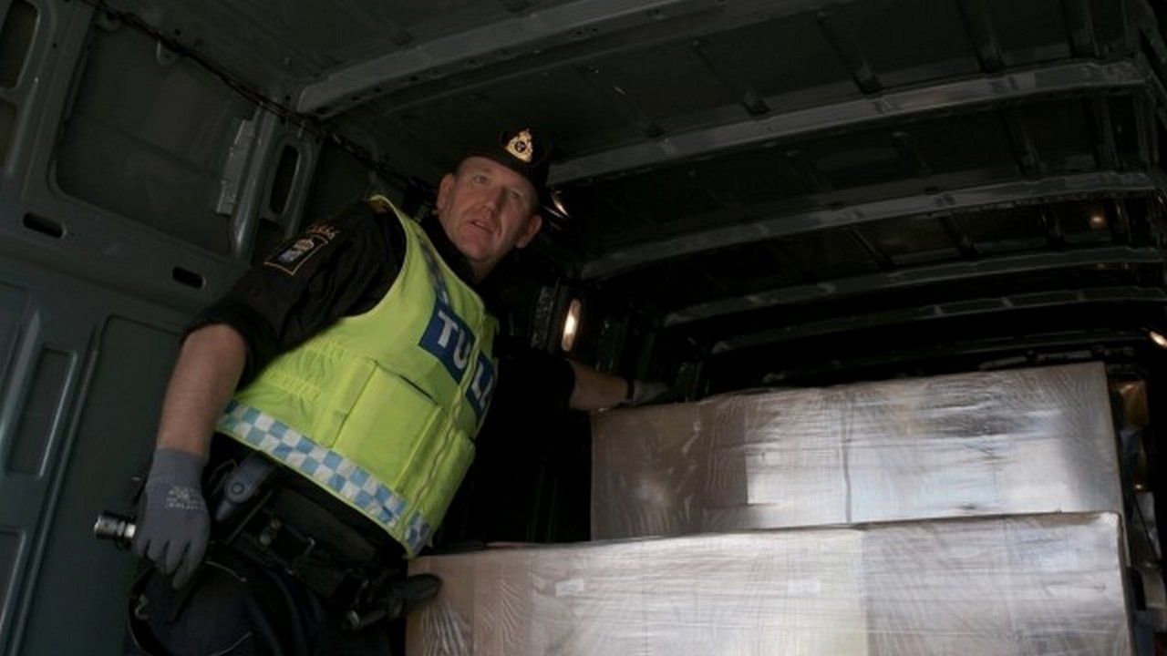 Border Control: Sweden - Season 4 Episode 10 : Customs Tape on the Cargo