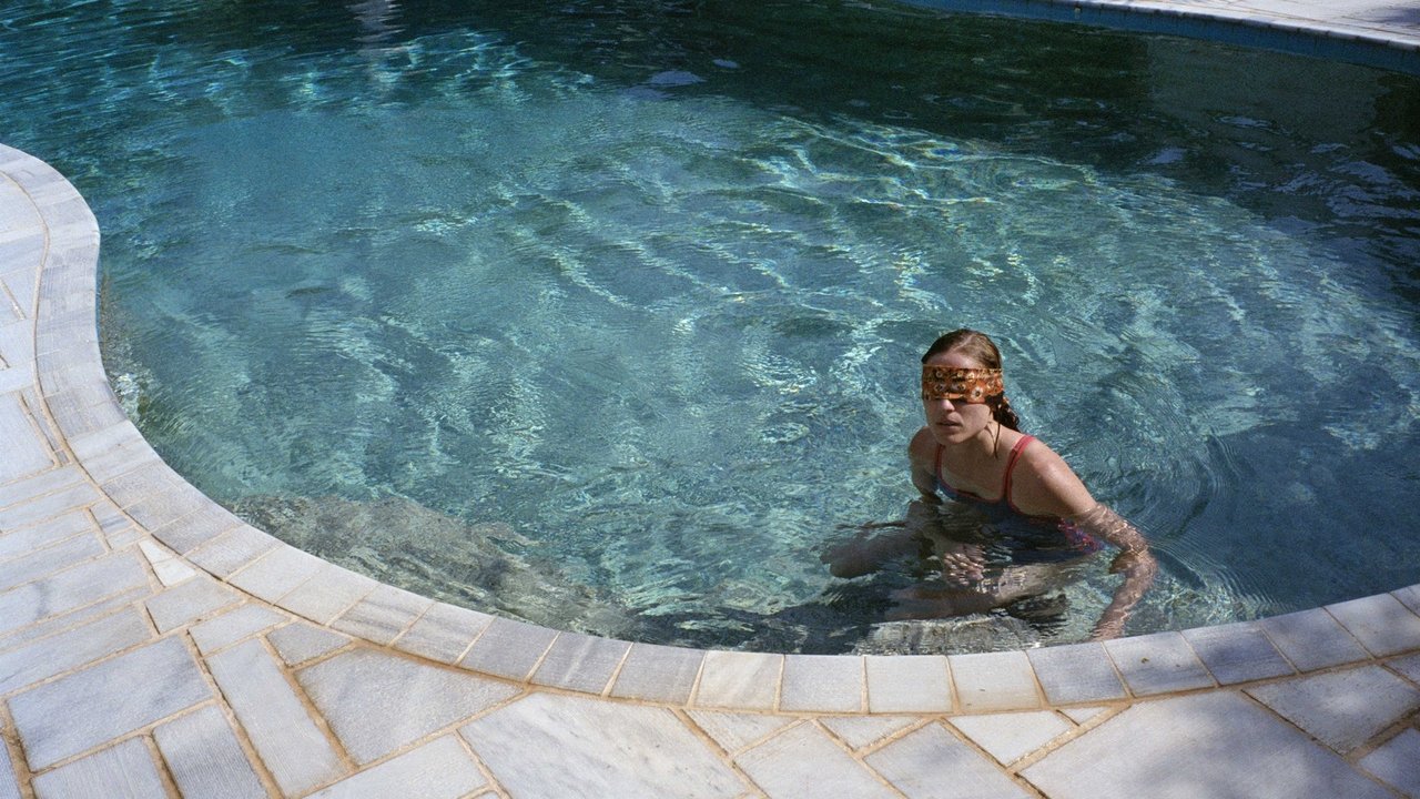 Dogtooth (2009)