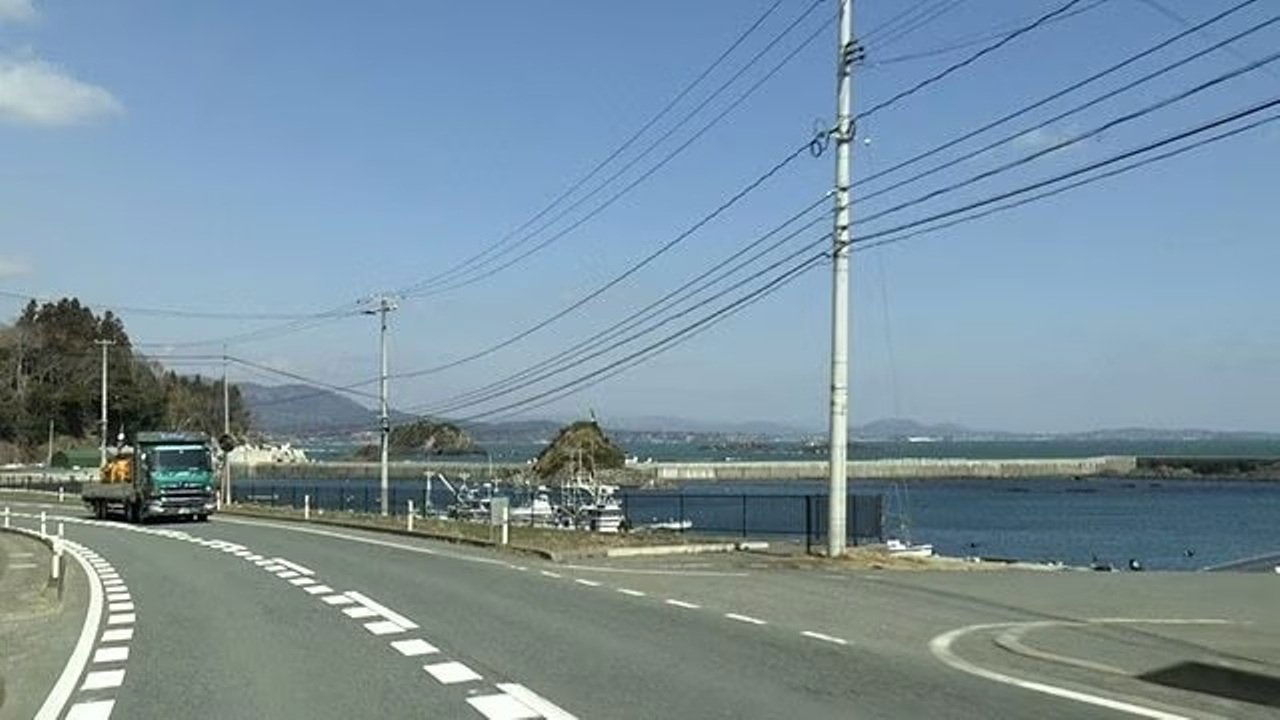 Document 72 Hours - Season 9 Episode 9 : Searching for Spring in Tohoku: Traveling Along National Route 45