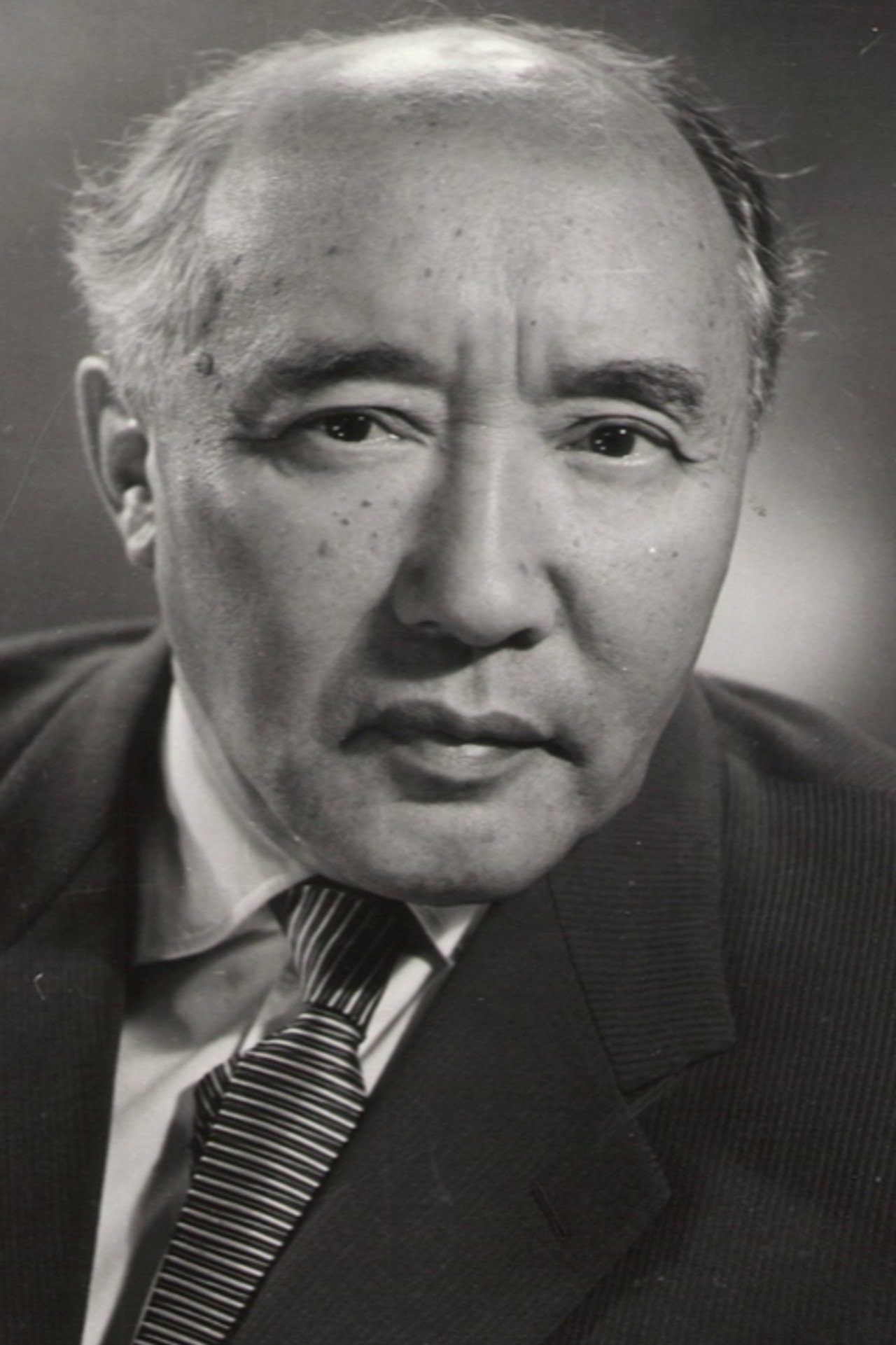 Mukhtar Auezov