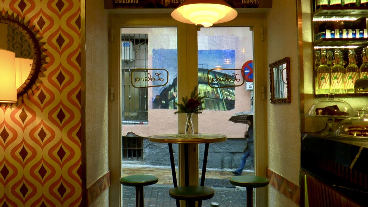 Me dashuri, Lolina backdrop