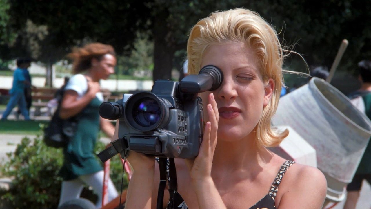 Beverly Hills, 90210 - Season 5 Episode 5 : Rave On