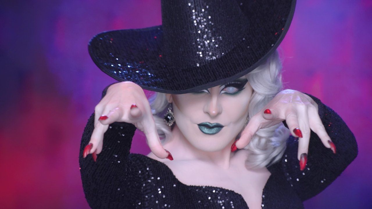 The Boulet Brothers' Dragula: Titans - Season 2 Episode 5 : Holiday of Horrors