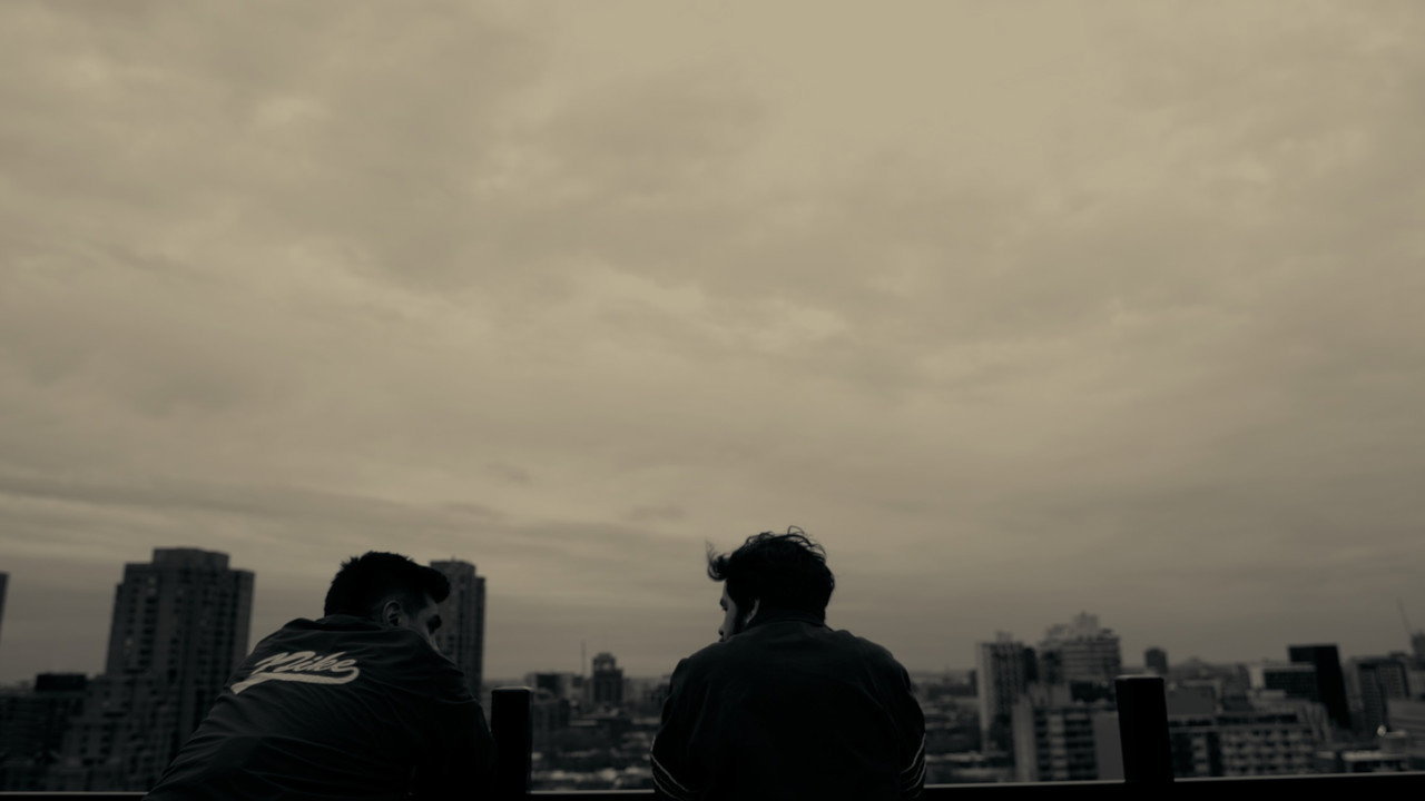 Los Hombres No Lloran backdrop