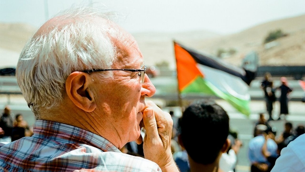 This Is Not a Movie: Robert Fisk and the Politics of Truth background