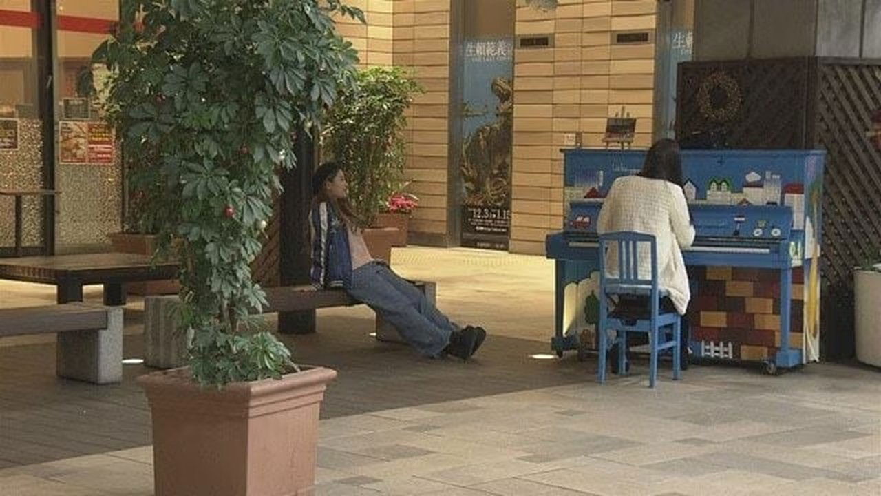 Document 72 Hours - Season 8 Episode 3 : The Sounds of Miyazaki's Street Piano