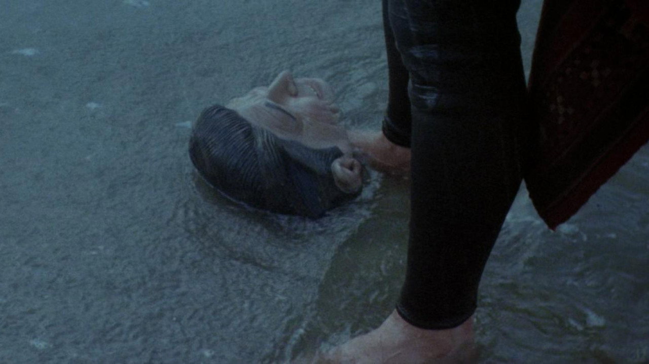 Point Break background 95