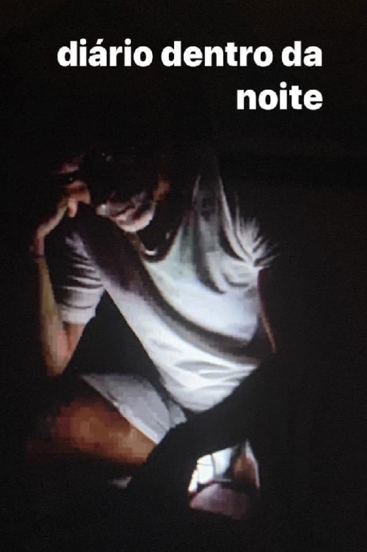 Diário Dentro da Noite Backdrop