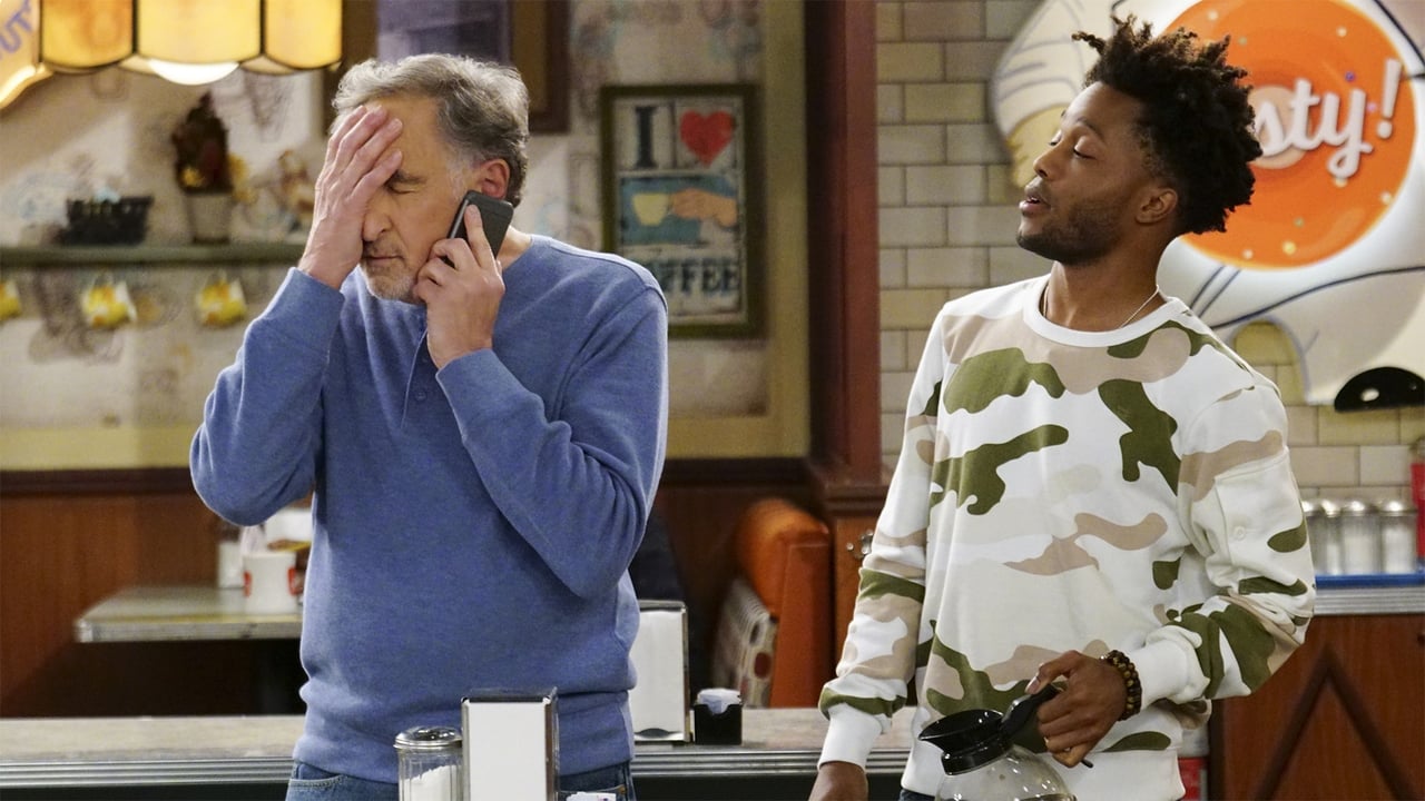 Superior Donuts - Season 2 Episode 17 : Balls and Streaks