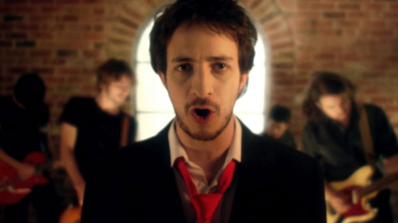 על מי אני עובד backdrop