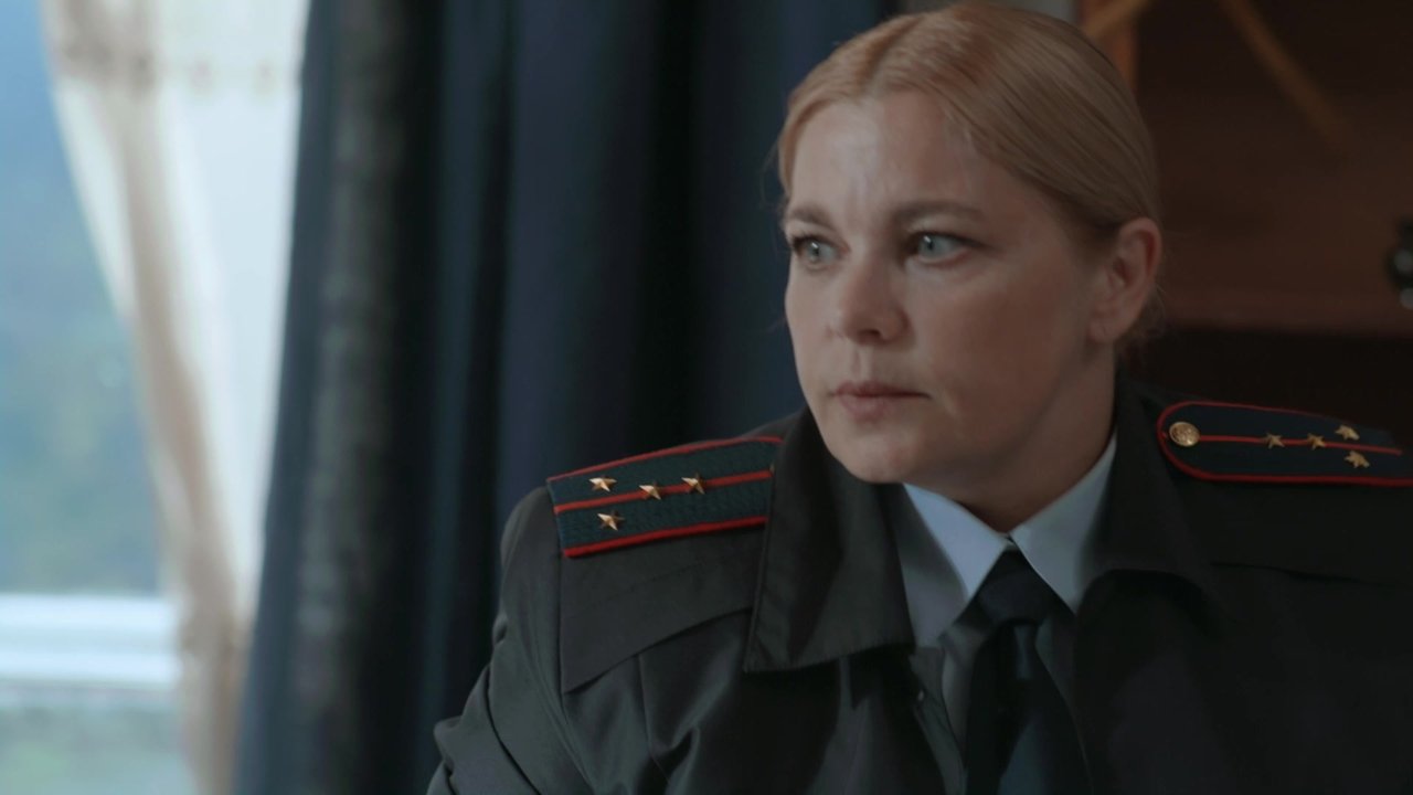 Здесь все свои - Season 1 Episode 1 : Episode 1