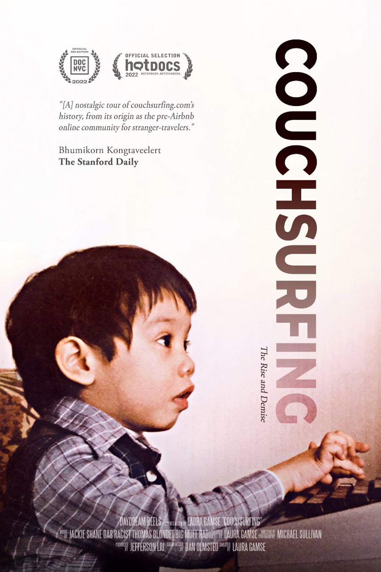 Couchsurfing: The Rise and Demise of a Dream (2022)