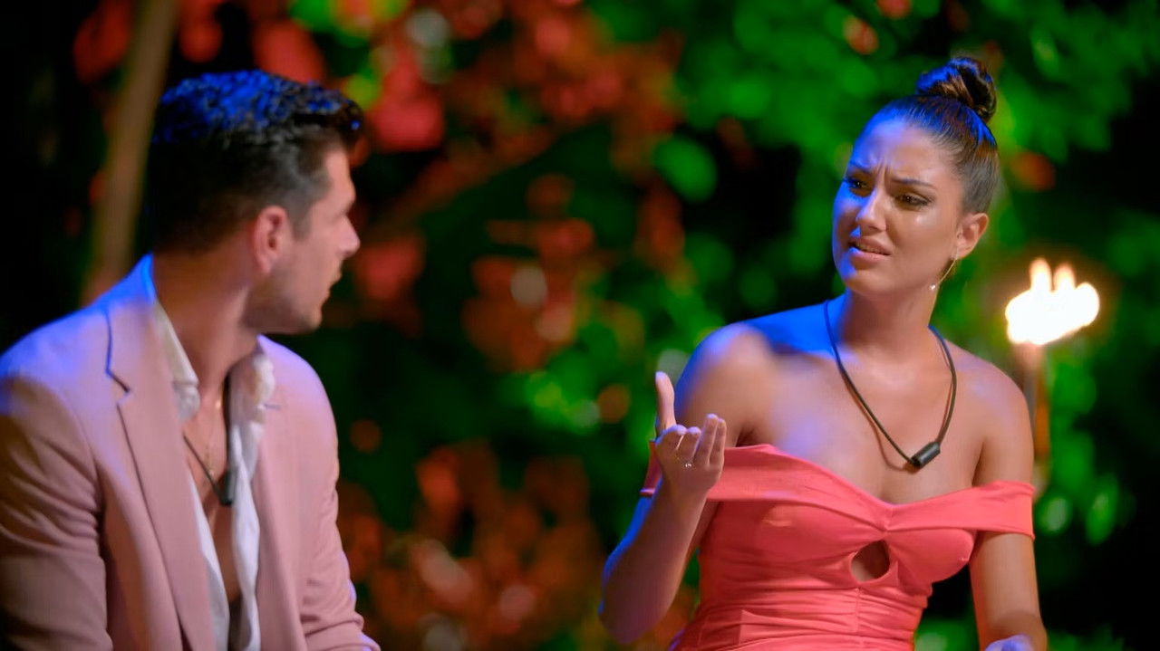 El verano de las tentaciones backdrop