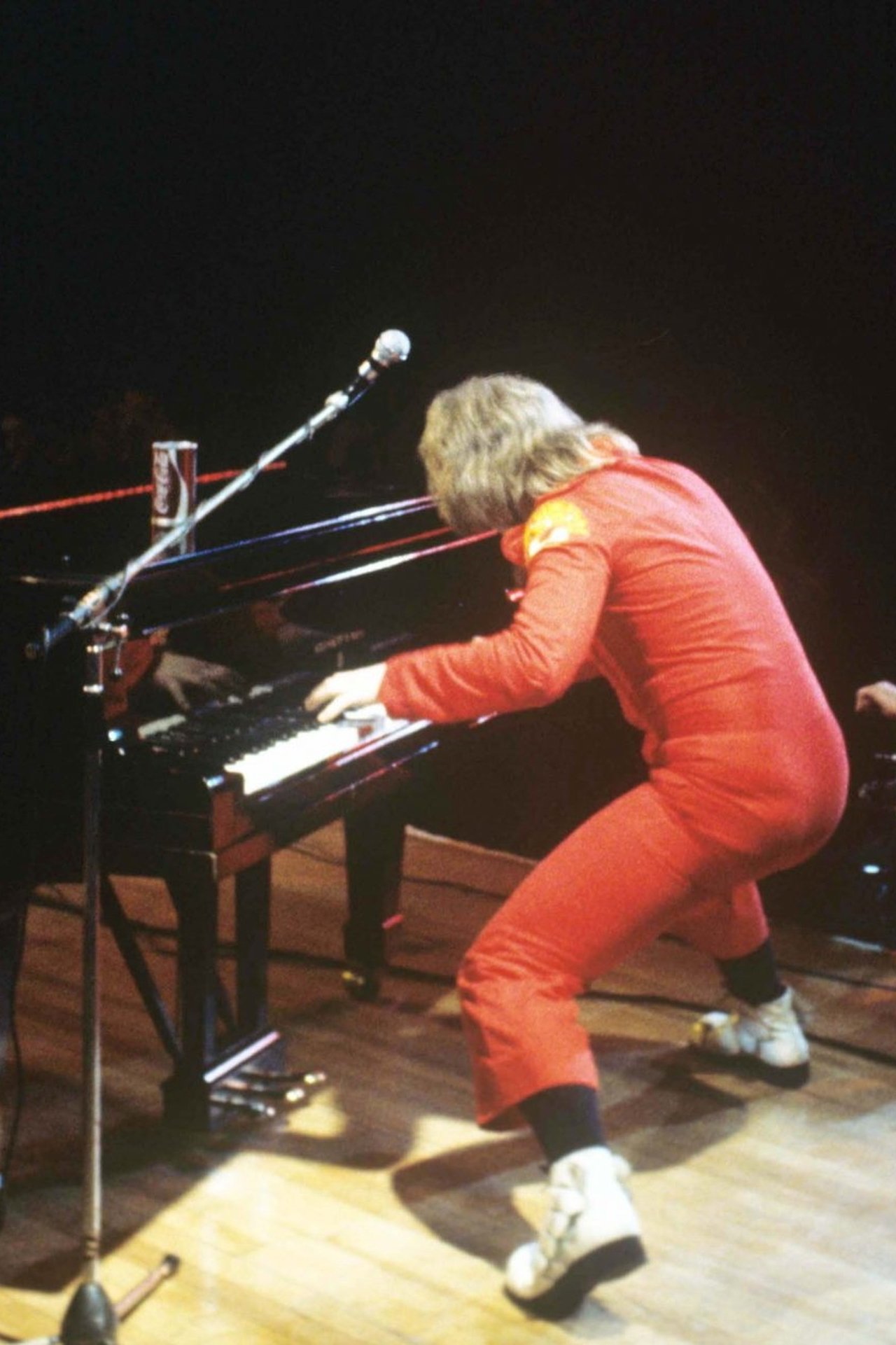 Elton John: Mr. Superfunk Elton John: Mr. Superfunk