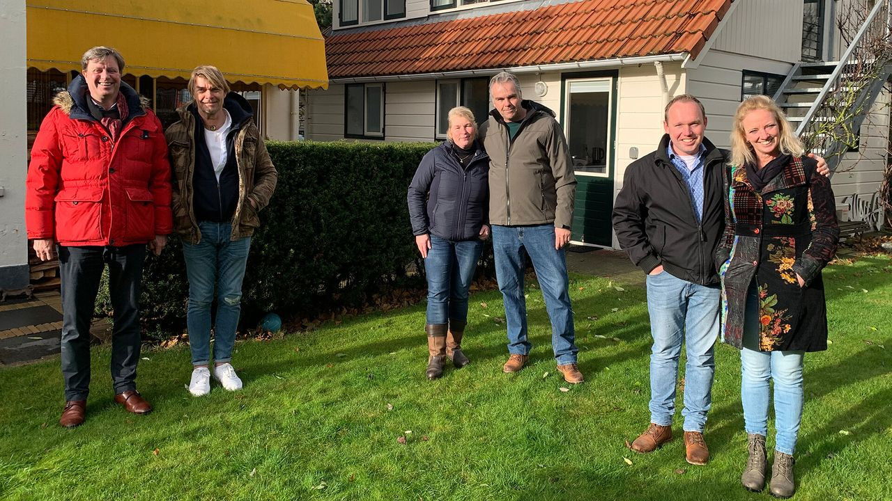 Bed & Breakfast - Season 16 Episode 1 : Episode 1