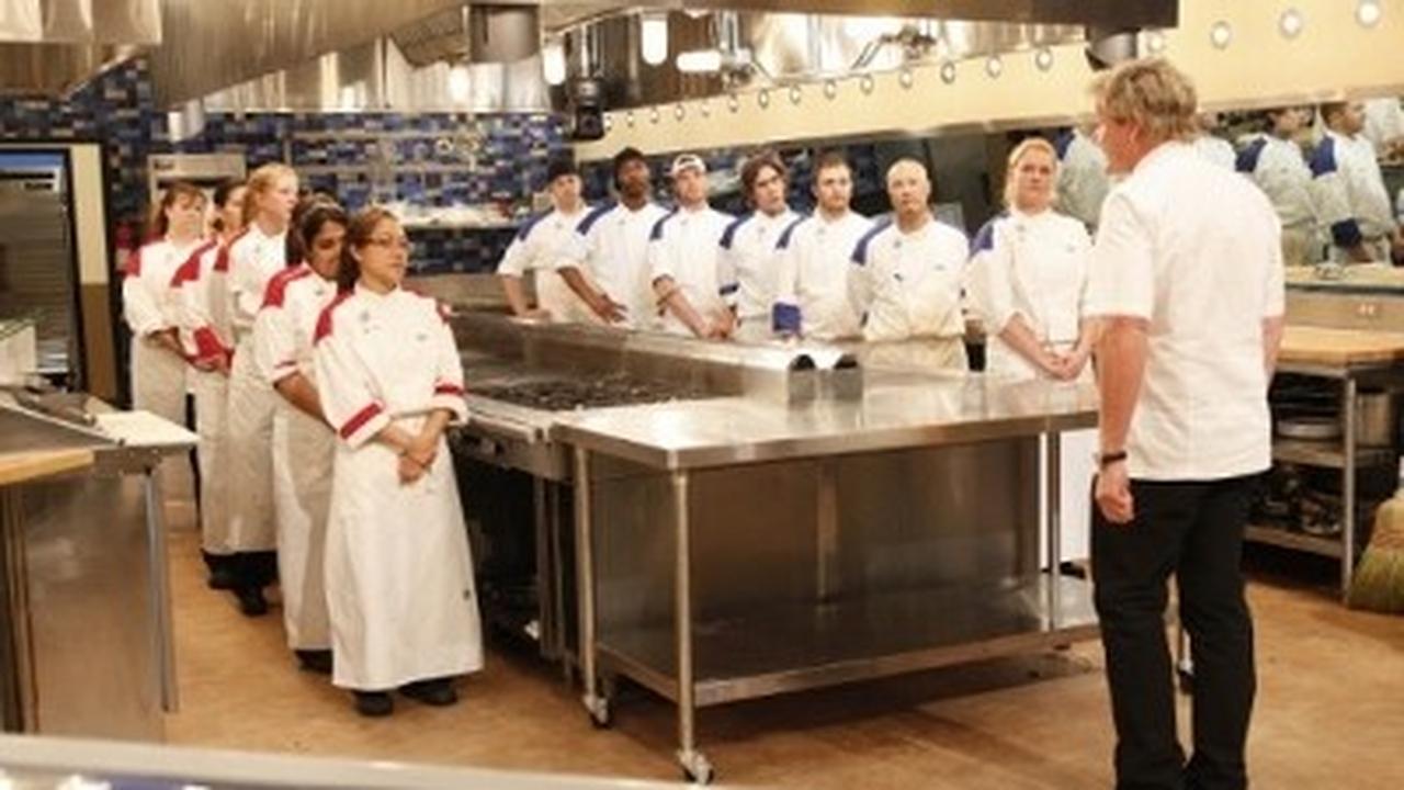 Hell's Kitchen - Season 9 Episode 4 : 14 Chefs Compete