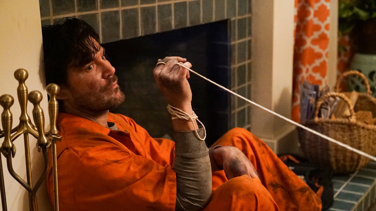Manhunt still 6