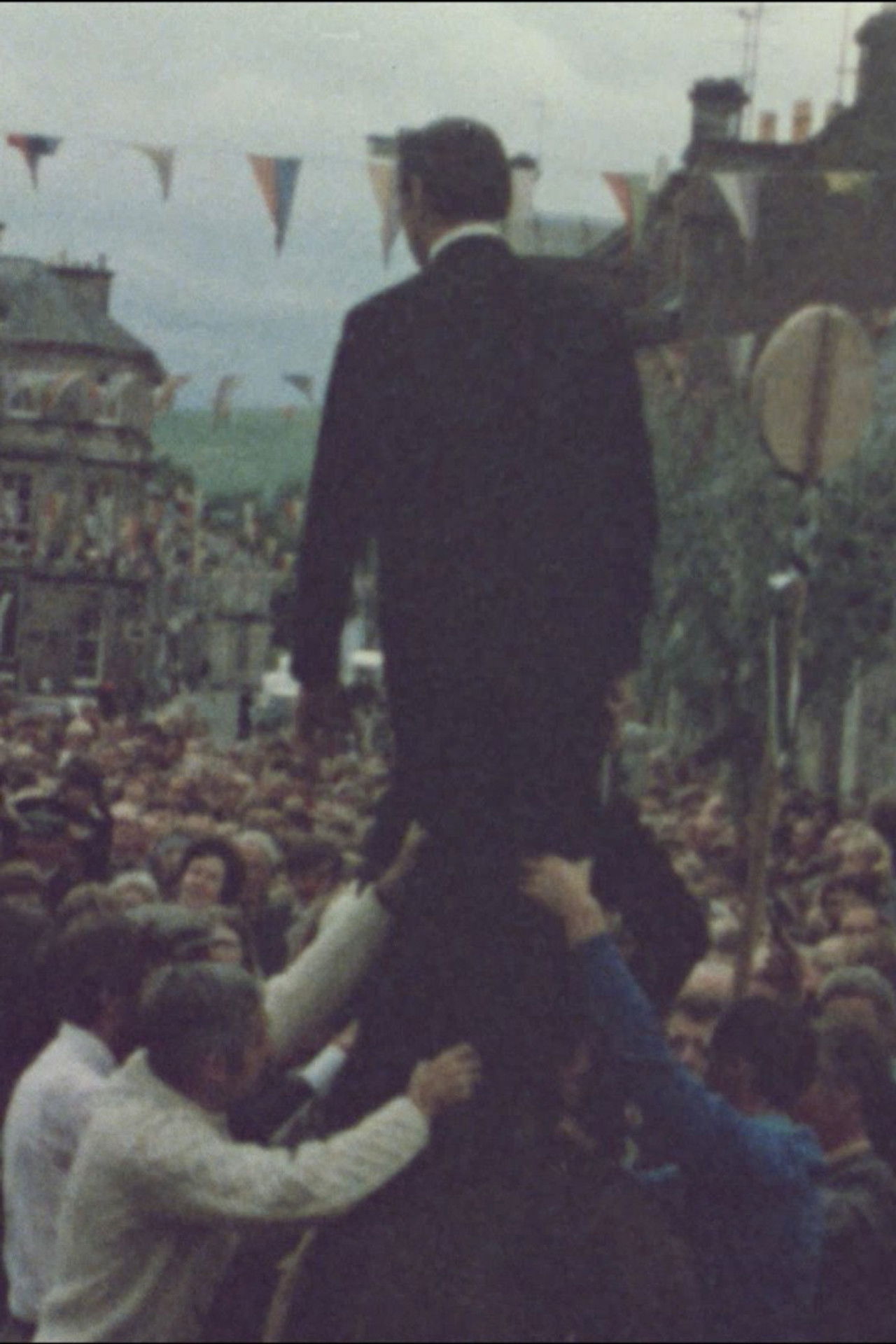 Drums in the Wallingate... Pipes in the Air... Backdrop