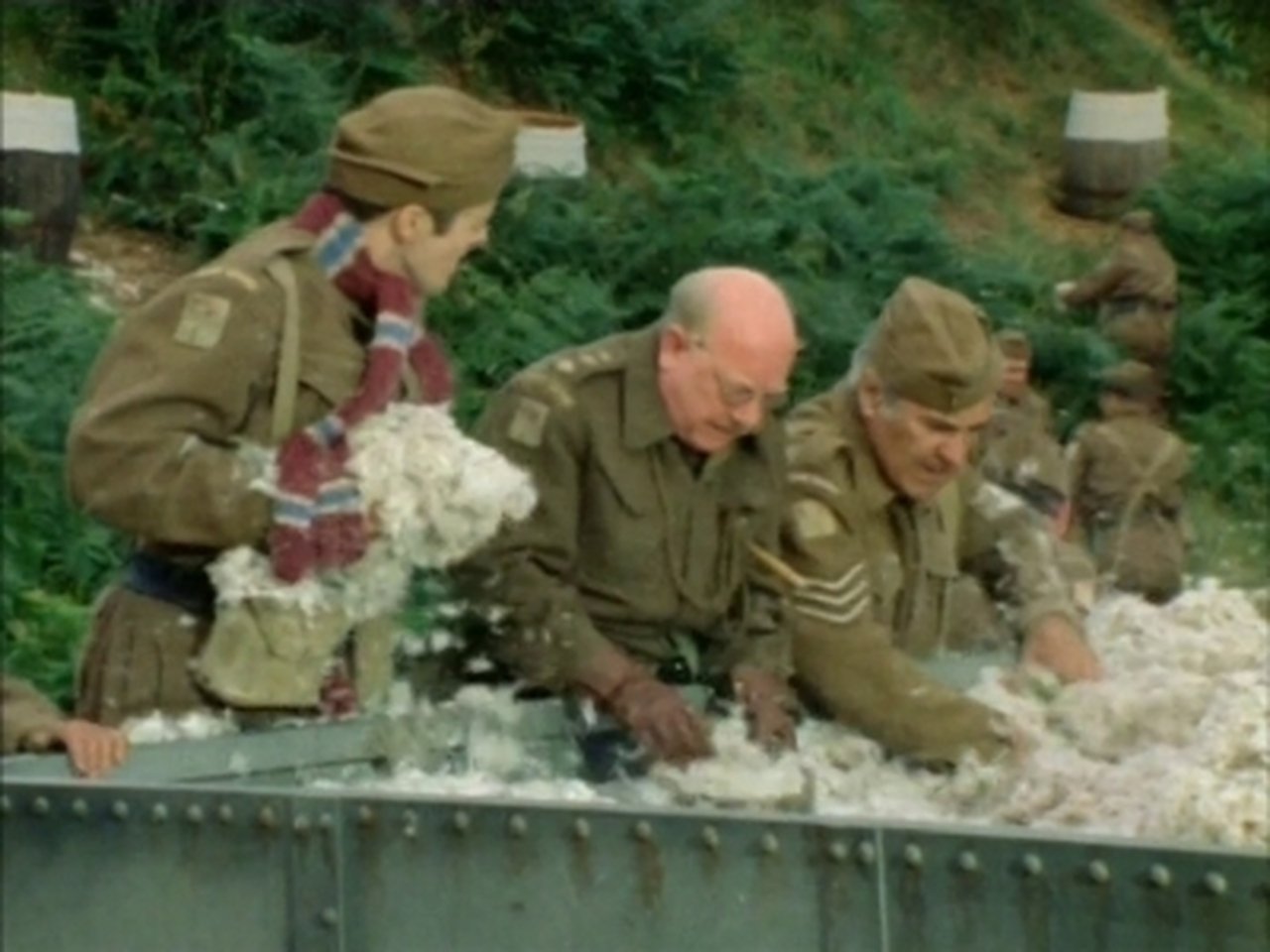 Dad's Army - Season 0 Episode 1 : Battle of the Giants!