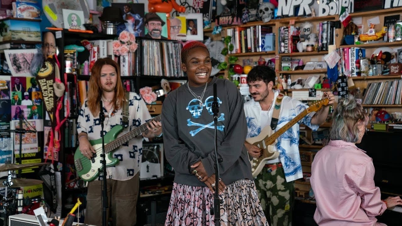 NPR Tiny Desk Concerts - Season 16 Episode 108 : Arlo Parks