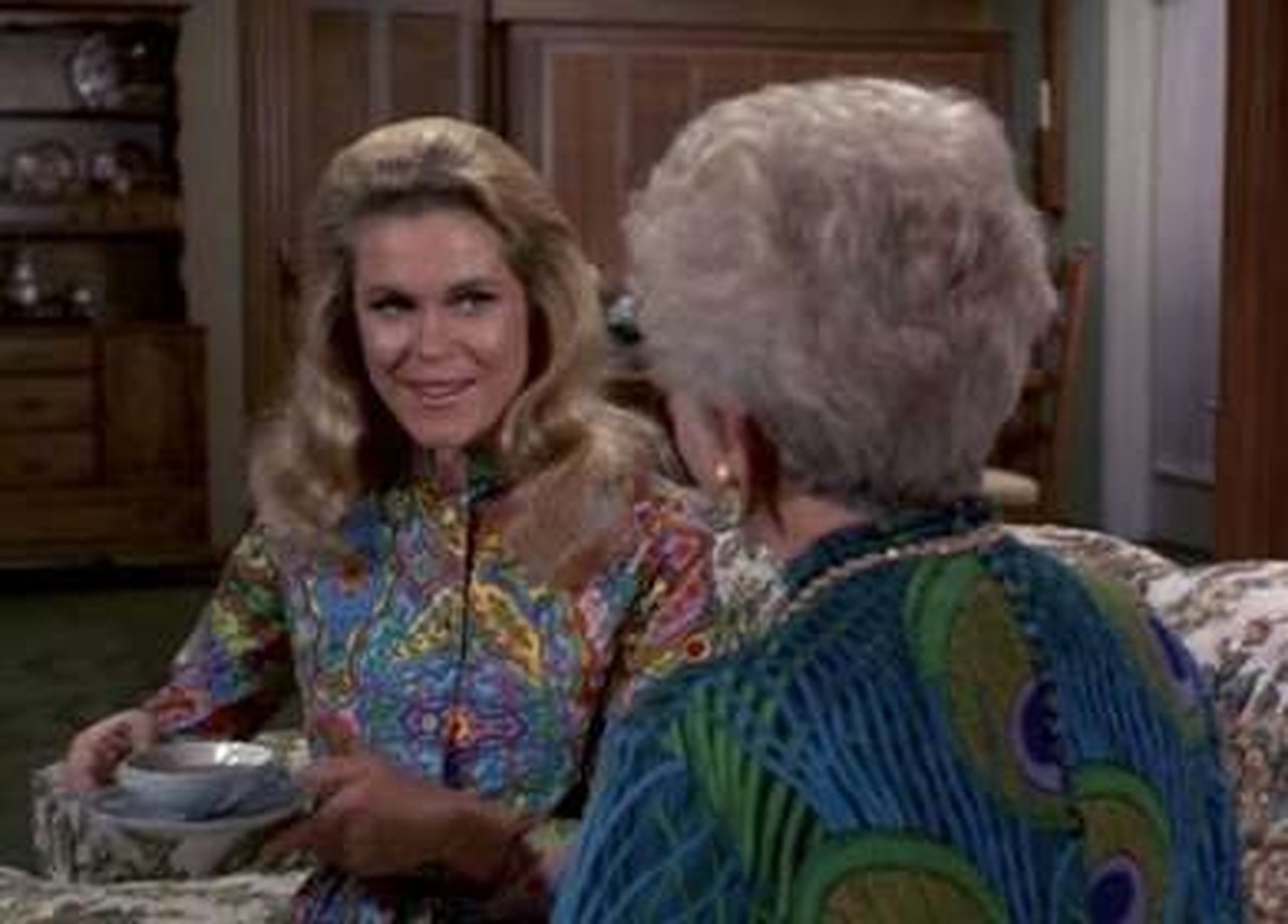 Bewitched - Season 5 Episode 14 : Samantha's Super Maid