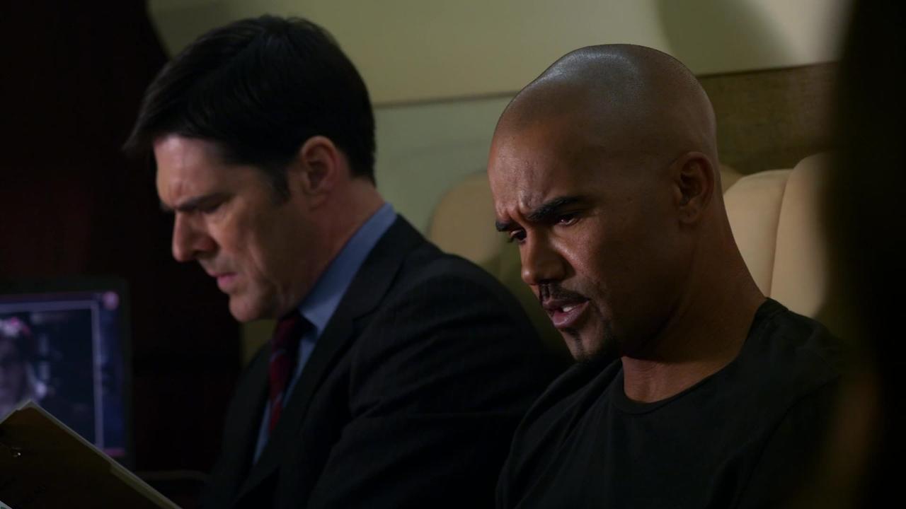 Criminal Minds - Season 8 Episode 15 : Broken