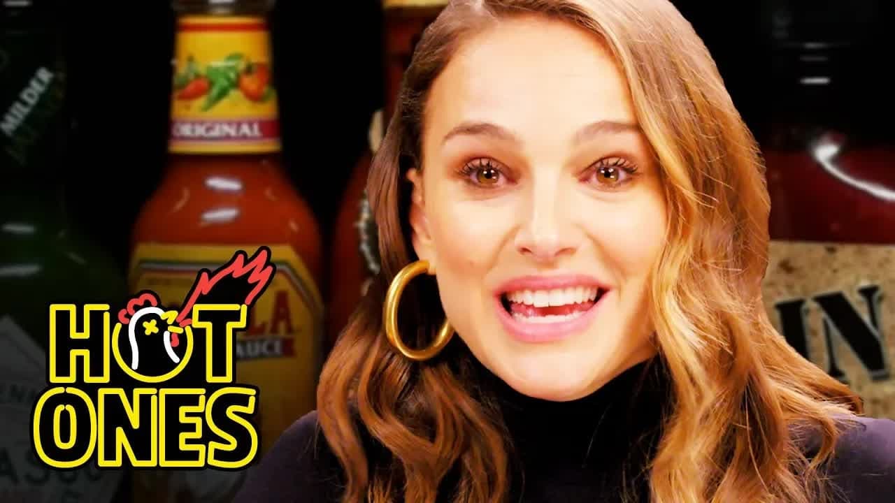 Hot Ones - Season 6 Episode 2 : Natalie Portman Pirouettes in Pain While Eating Spicy Wings