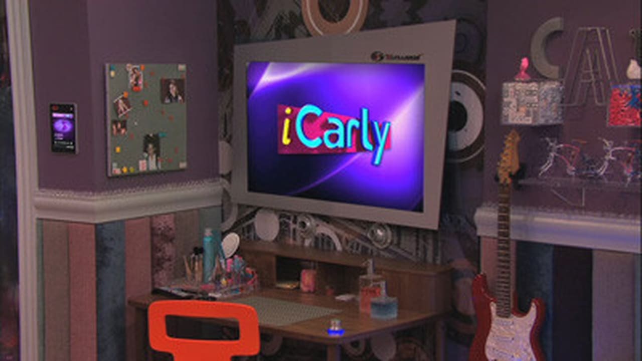 iCarly - Season 4 Episode 1 : iGot A Hot Room