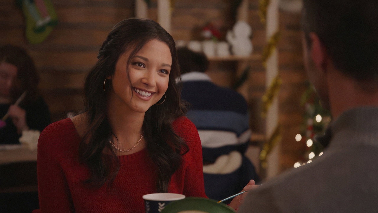 Tails of Christmas still 4