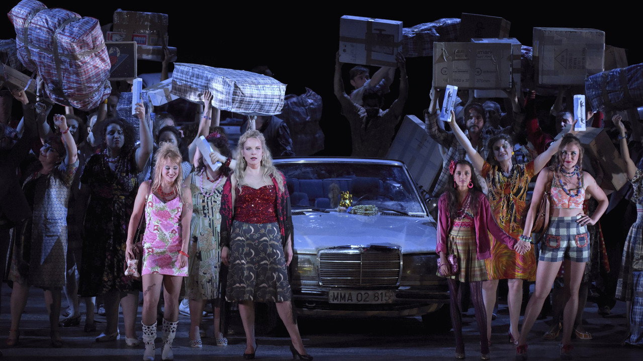 Opera National de Paris: Carmen still 4
