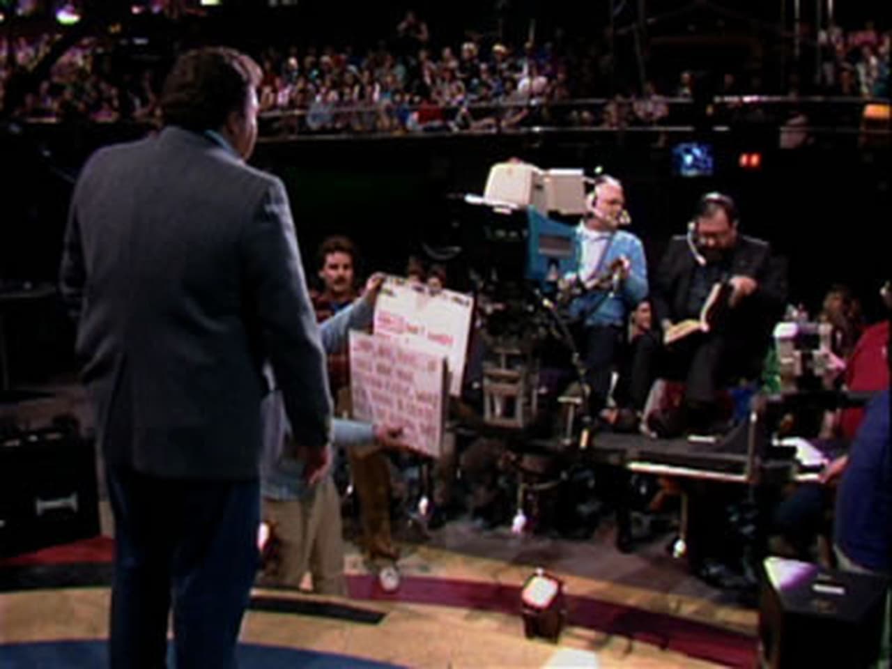 Saturday Night Live - Season 11 Episode 13 : George Wendt/Philip Glass
