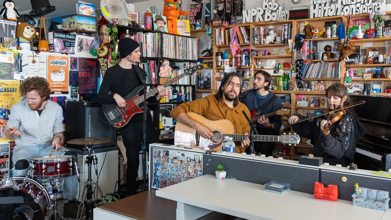 NPR Tiny Desk Concerts - Season 15 Episode 121 : Alex G