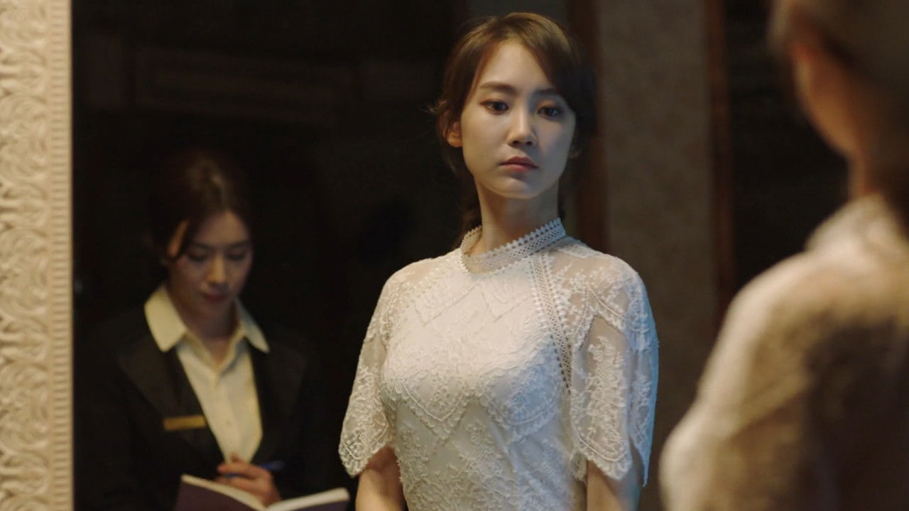 A Rainha do Mistério backdrop