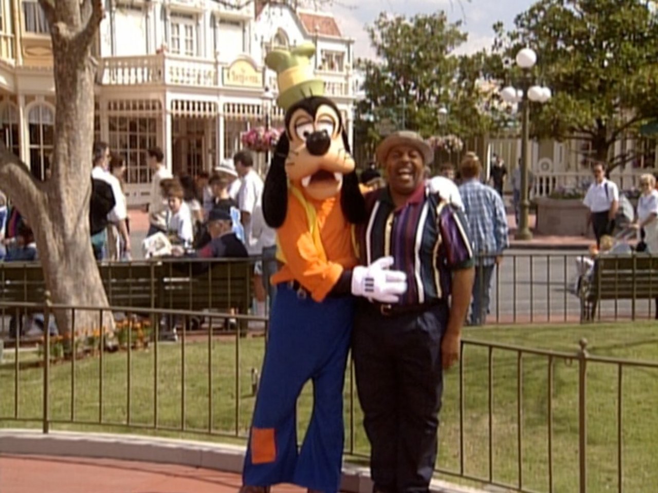 Family Matters - Season 6 Episode 22 : We're Going to Disney World (1)